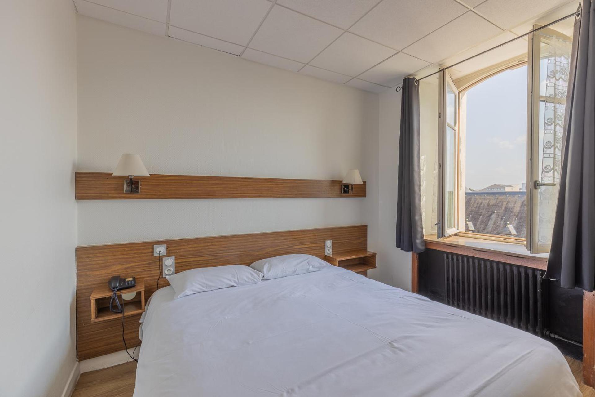 Hotel Bristol Metz Centre Gare Exterior photo